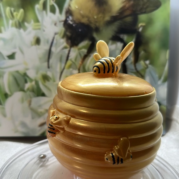 Gold Bee-Themed Decorative Jar - Picture 6 of 6